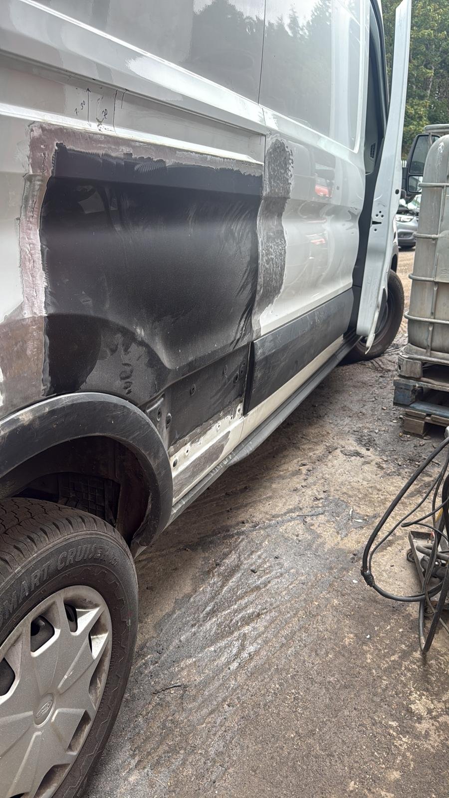 Car body repair work carried out by Ozgur Car Body Repair in Edinburgh