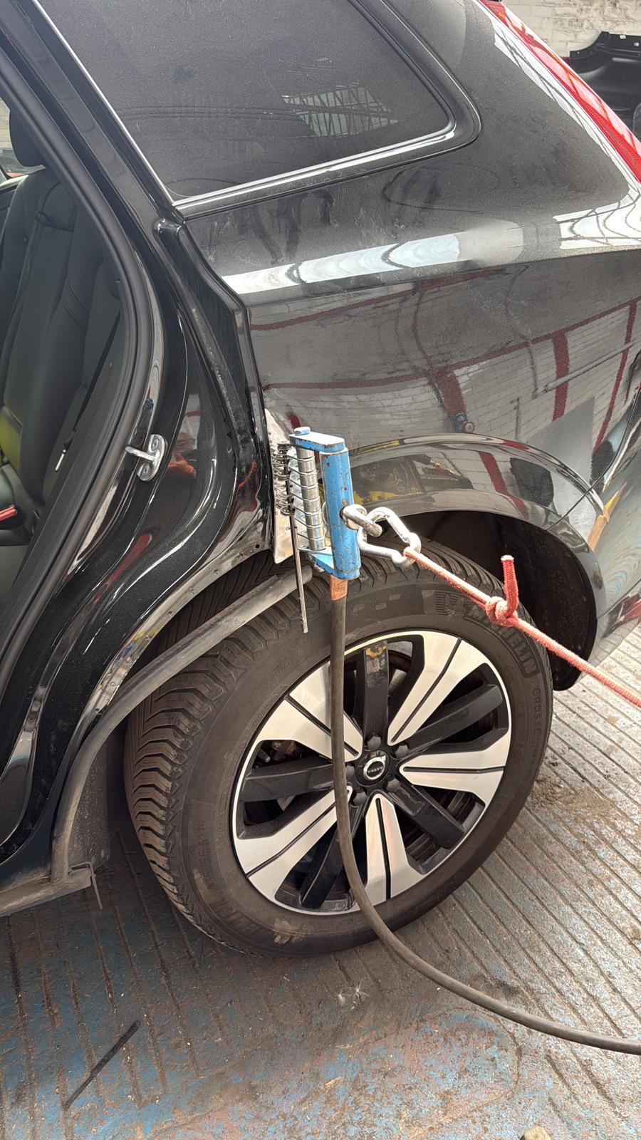 Car body repair work carried out by Ozgur Car Body Repair in Edinburgh