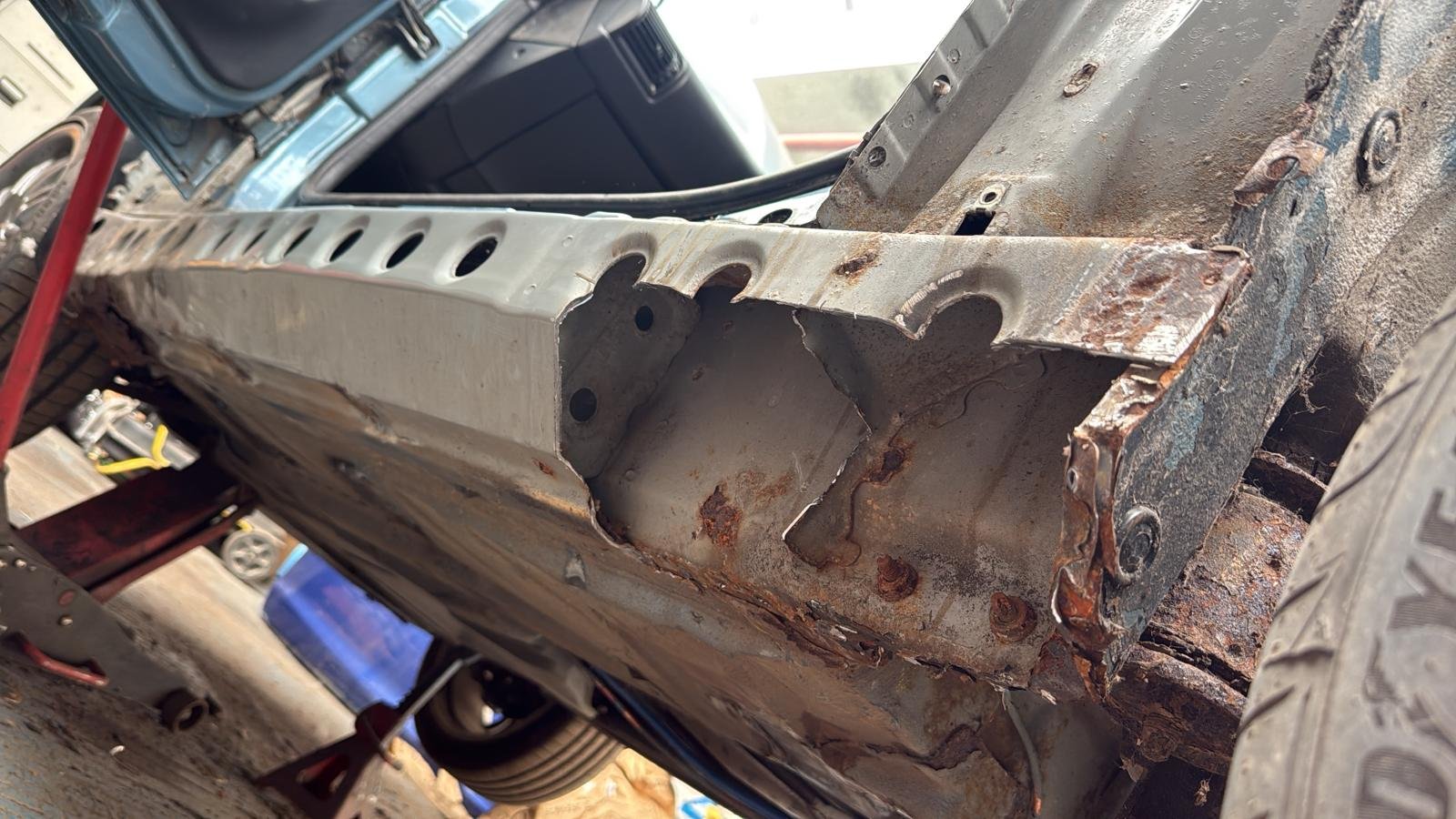 Car body repair work carried out by Ozgur Car Body Repair in Edinburgh